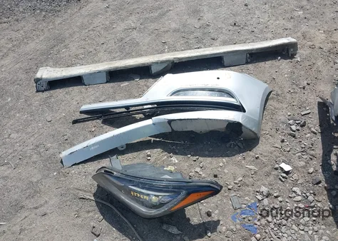 2017 Genesis G80 3.8 from USA, damaged, VIN KMHGN4JE9HU189040